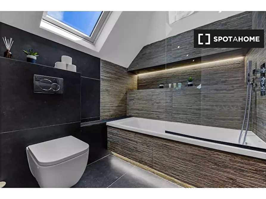 Immagine 2 di Appartamento in affitto  in Flat Goldman House - 122 Wembley Park drive HA9 8HP a Brent