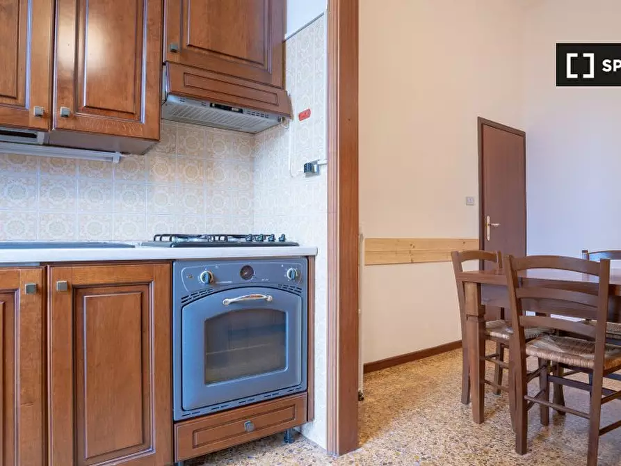 Immagine 5 di Camera condivisa in affitto  in Via Pompeo Vizzani a Bologna