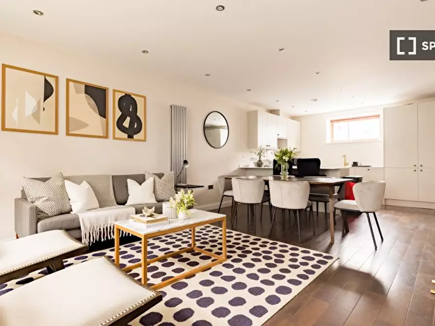 Immagine 11 di Appartamento in affitto  in Eton Garages a Camden Town