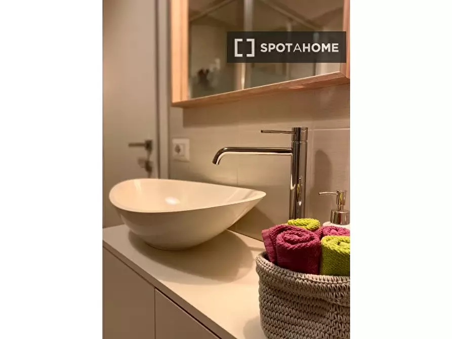 Immagine 10 di Appartamento in affitto  in Via Lario a Milano