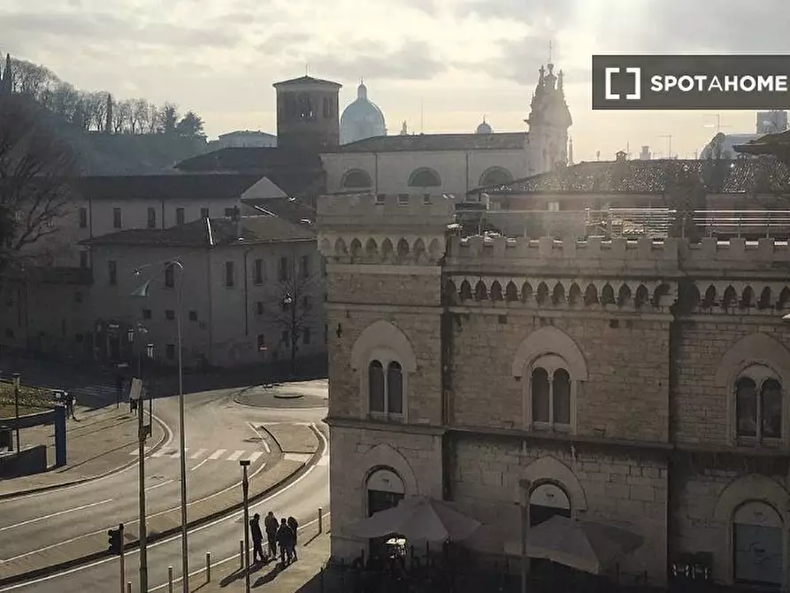 Immagine 16 di Camera condivisa in affitto  in Cesare Battisti a Brescia