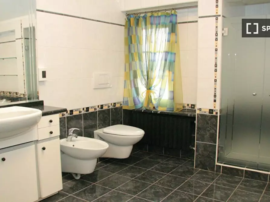 Immagine 11 di Camera condivisa in affitto  in Via Beaulard a Torino