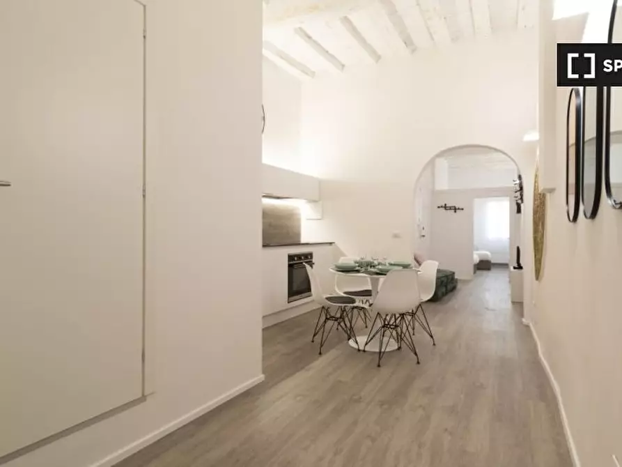 Immagine 6 di Appartamento in affitto  in Borgo S. Frediano a Firenze