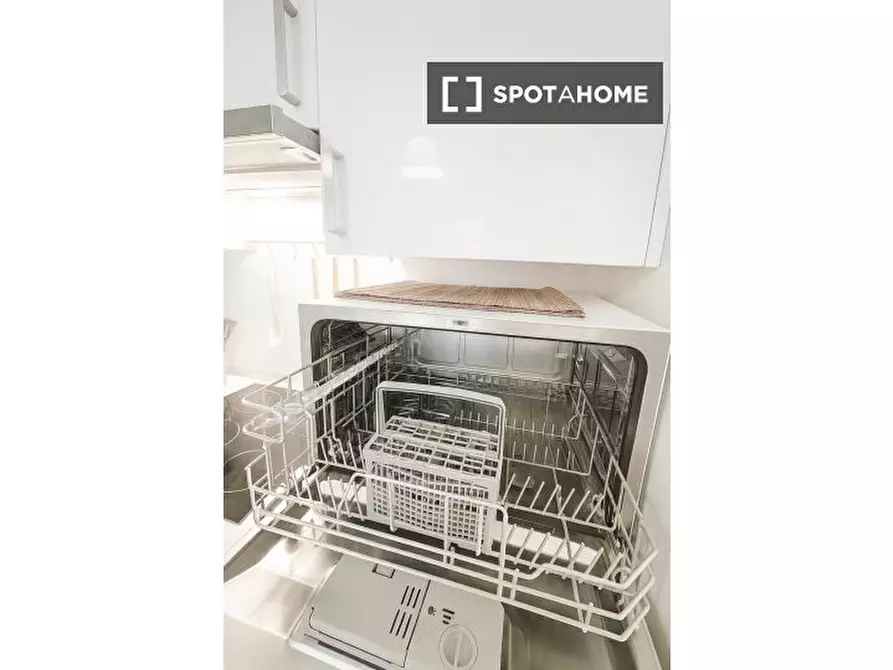 Immagine 8 di Appartamento in affitto  in Via Santa Lucia a Milano