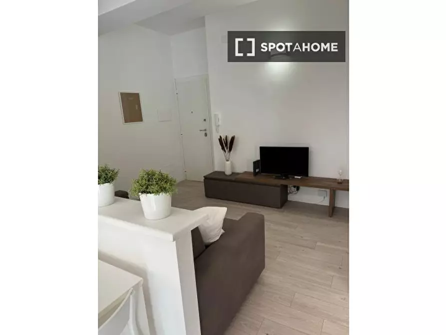 Immagine 6 di Ufficio in affitto  in Via dei Torriani a Roma