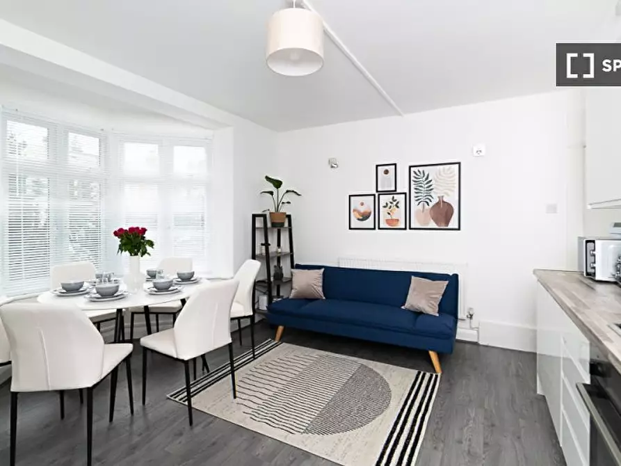 Immagine 1 di Appartamento in affitto  in Queens Ct a Walthamstow