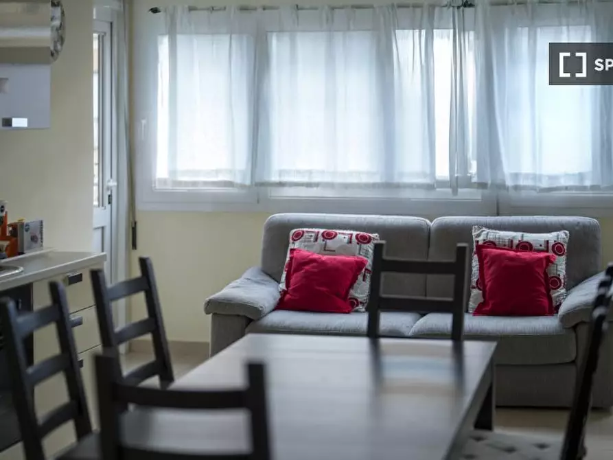 Immagine 2 di Appartamento in affitto  in Via Salvatore Pincherle a Roma