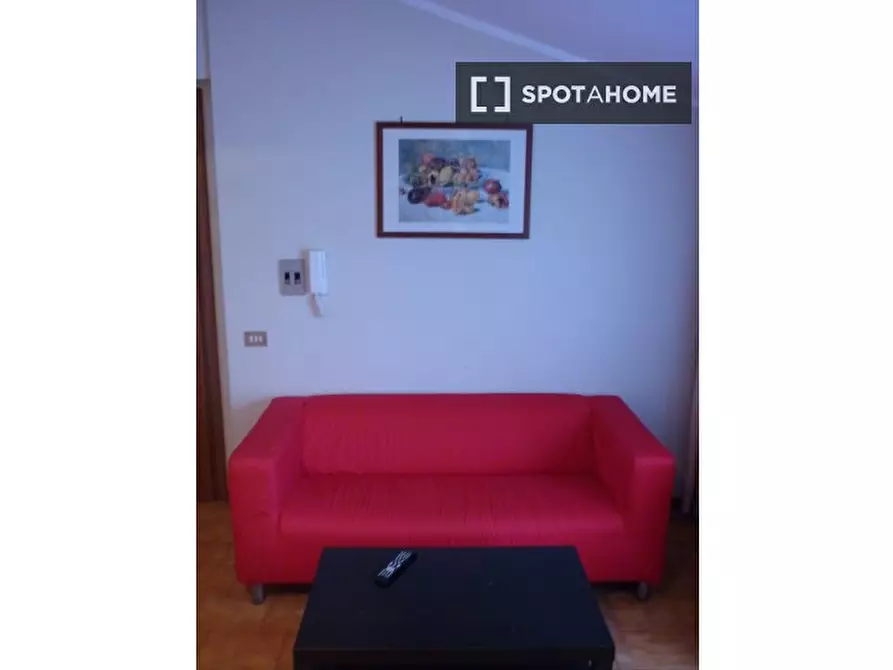 Immagine 10 di Ufficio in affitto  in Via Ildebrando Vivanti a Roma