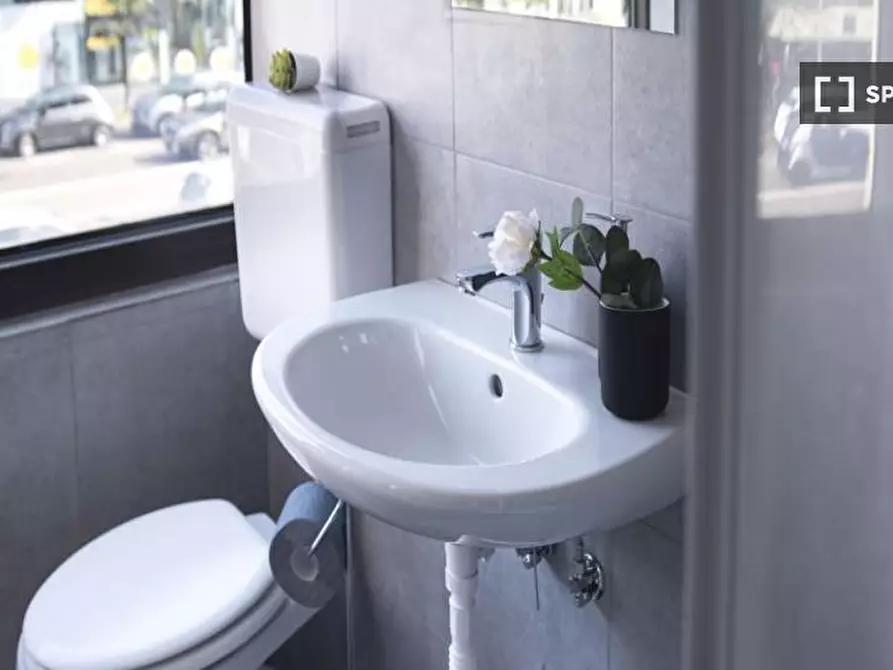 Immagine 12 di Camera condivisa in affitto  in Via Carlo Imbonati a Milano