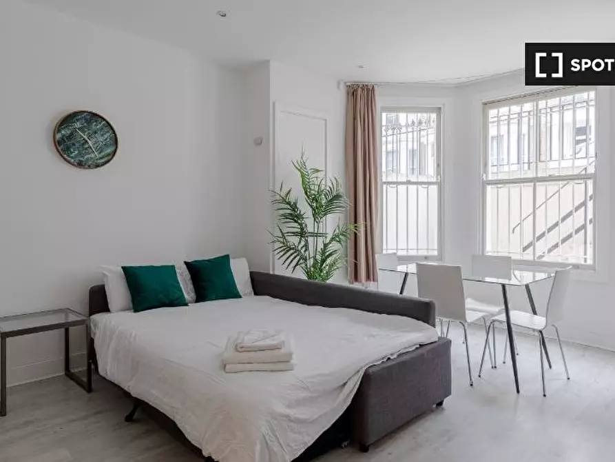 Immagine 2 di Appartamento in affitto  in Apartment a Kensington