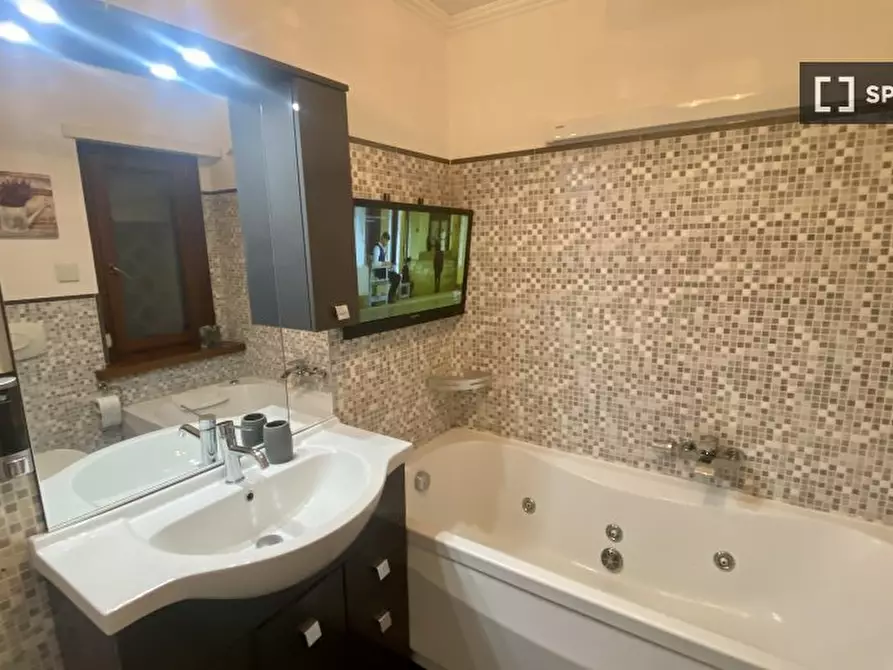 Immagine 17 di Camera condivisa in affitto  in Via Elena Brandizzi Gianni a Roma