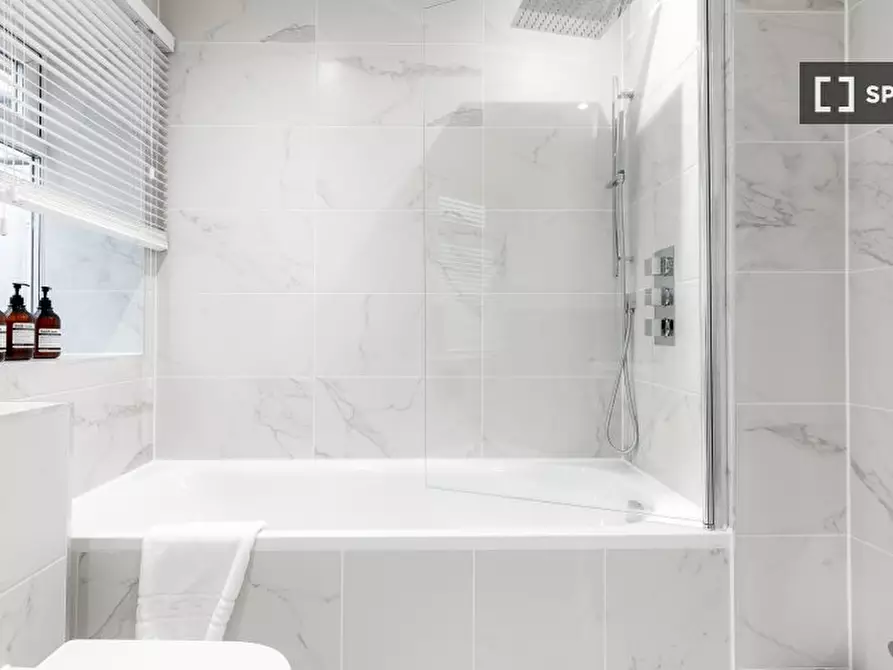 Immagine 12 di Appartamento in affitto  in Sussex Gardens a Paddington