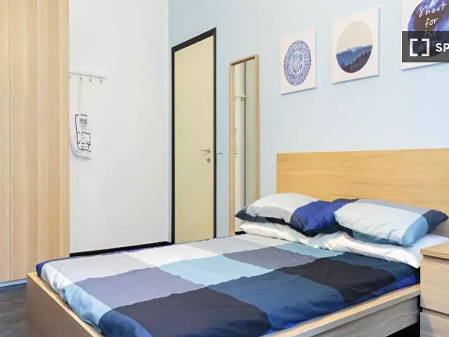 Immagine 3 di Camera condivisa in affitto  in Via Garegnano a Milano