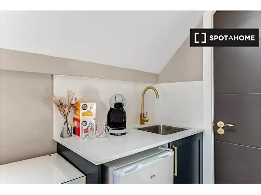 Immagine 2 di Ufficio in affitto  in High Rd a Tottenham