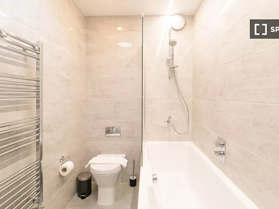 Immagine 7 di Appartamento in affitto  in Queens Rd a Walthamstow