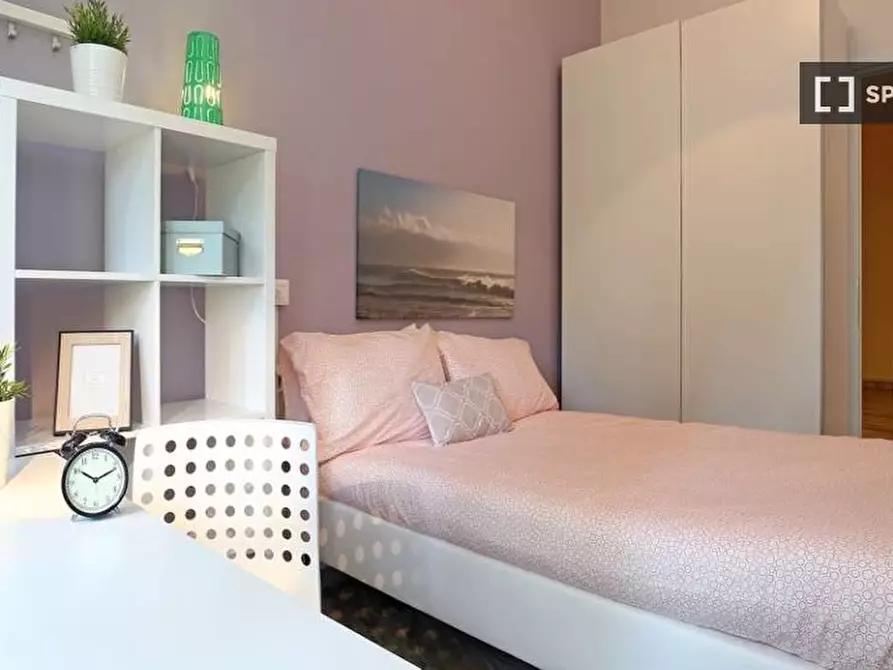 Immagine 2 di Camera condivisa in affitto  in Via della Camilluccia a Roma