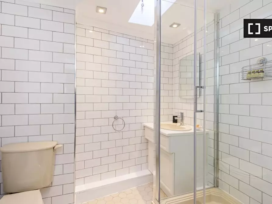 Immagine 18 di Appartamento in affitto  in a Ledbury Mews North a Kensington