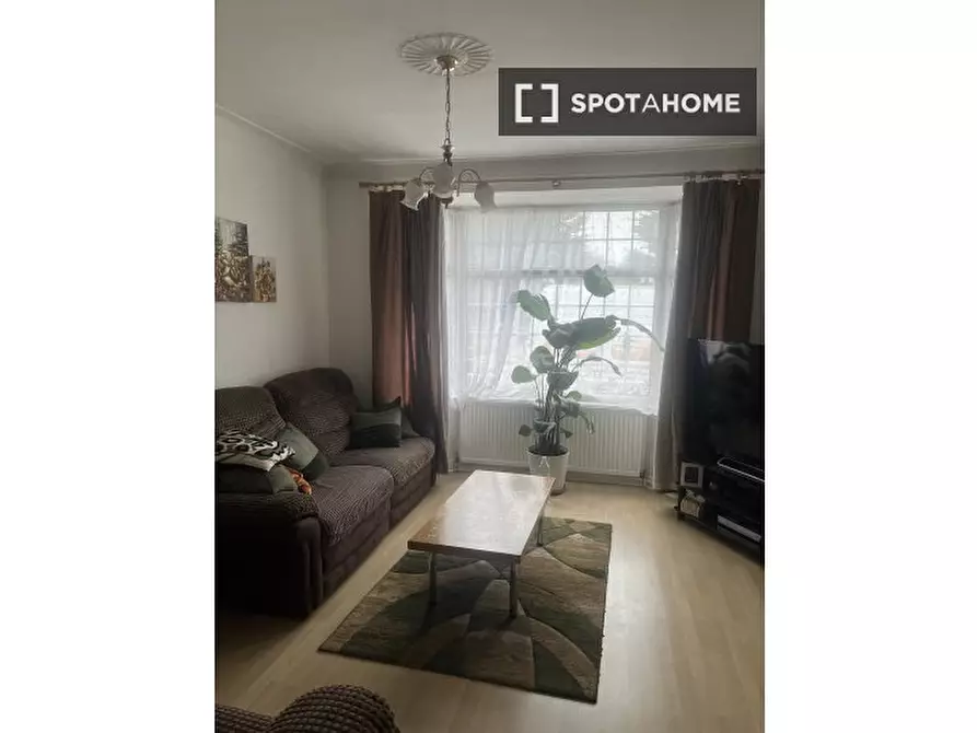 Immagine 4 di Camera condivisa in affitto  in Lonsdale Ave a East Ham