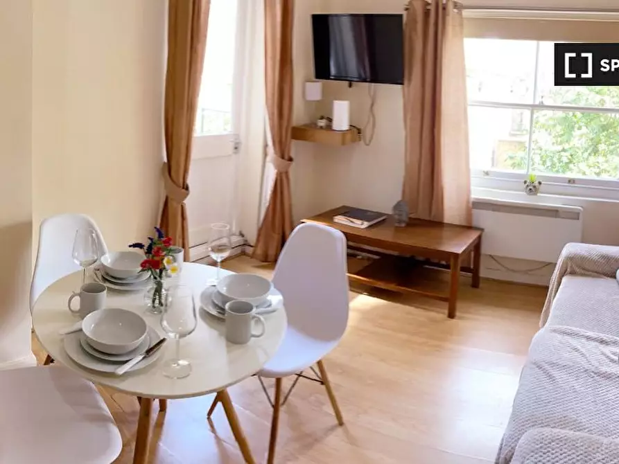 Immagine 2 di Appartamento in affitto  in -497 King's Rd a Kensington
