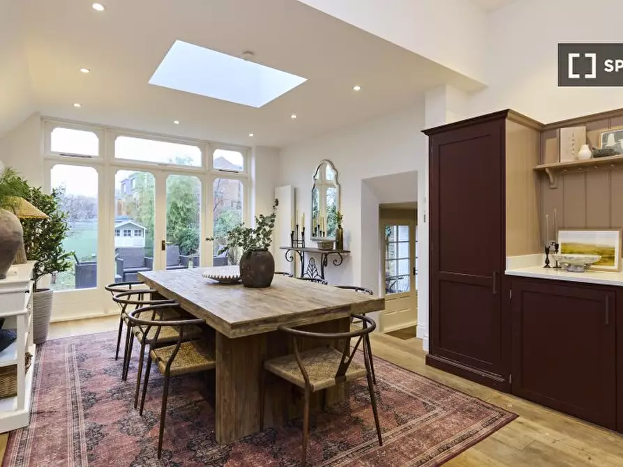 Immagine 19 di Appartamento in affitto  in Rosebery Rd a Tottenham