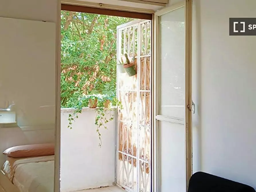 Immagine 9 di Ufficio in affitto  in Via Svezia a Roma