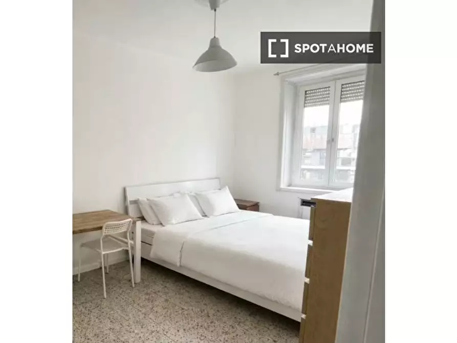Immagine 3 di Camera condivisa in affitto  in Via Carlo de Cristoforis a Milano