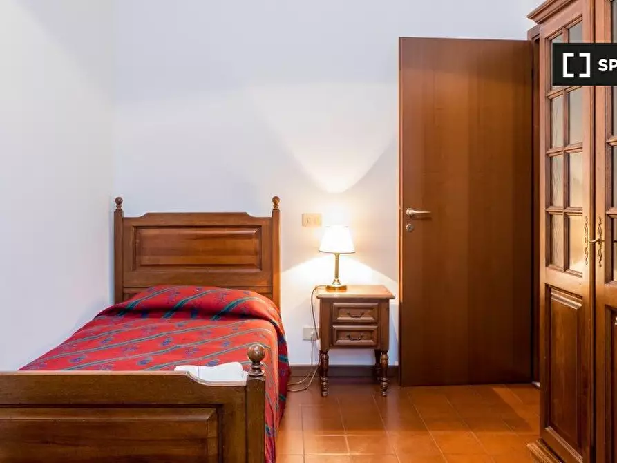 Immagine 2 di Camera condivisa in affitto  in Via Torquato Tasso a Sesto San Giovanni