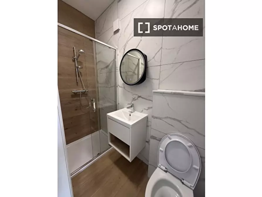 Immagine 1 di Ufficio in affitto  in St Stephen's Rd a Hounslow