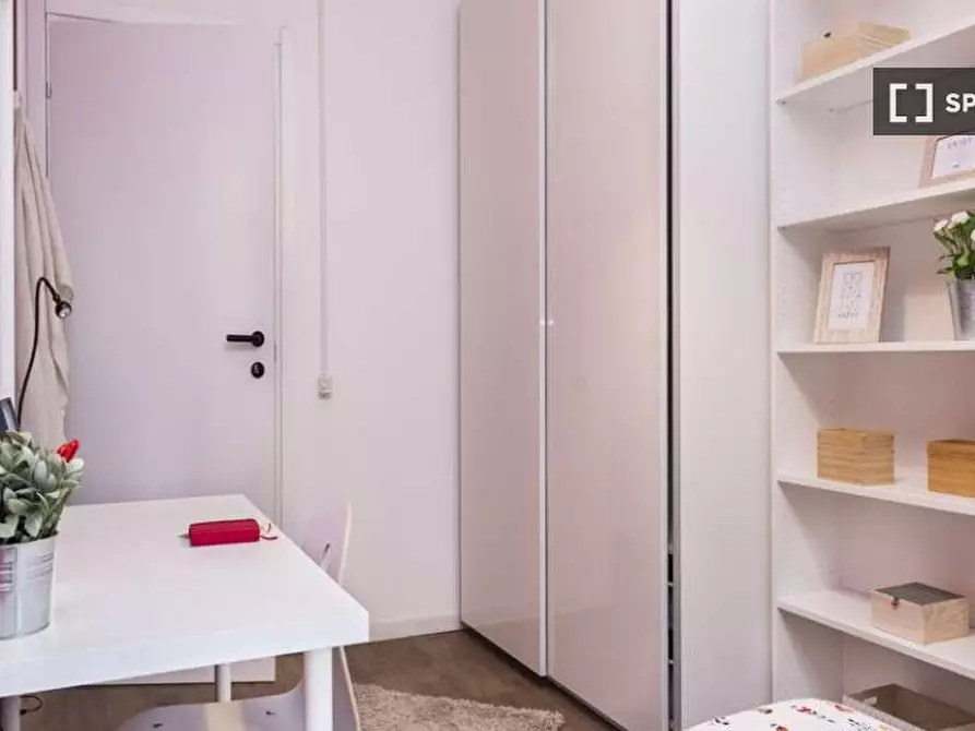 Immagine 4 di Camera condivisa in affitto  in Via Antonio Canova a Milano