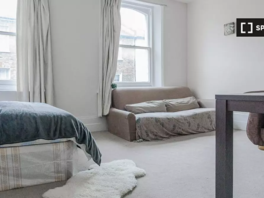 Immagine 2 di Camera condivisa in affitto  in Coldharbour Ln a Lambeth