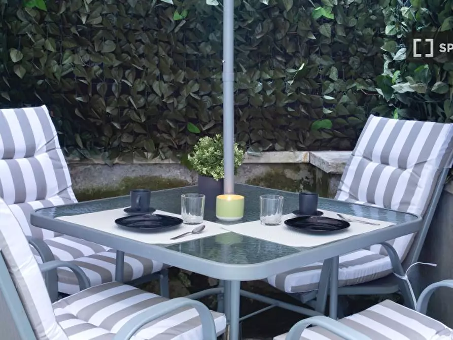 Immagine 5 di Appartamento in affitto  in Via Duccio Galimberti a Roma