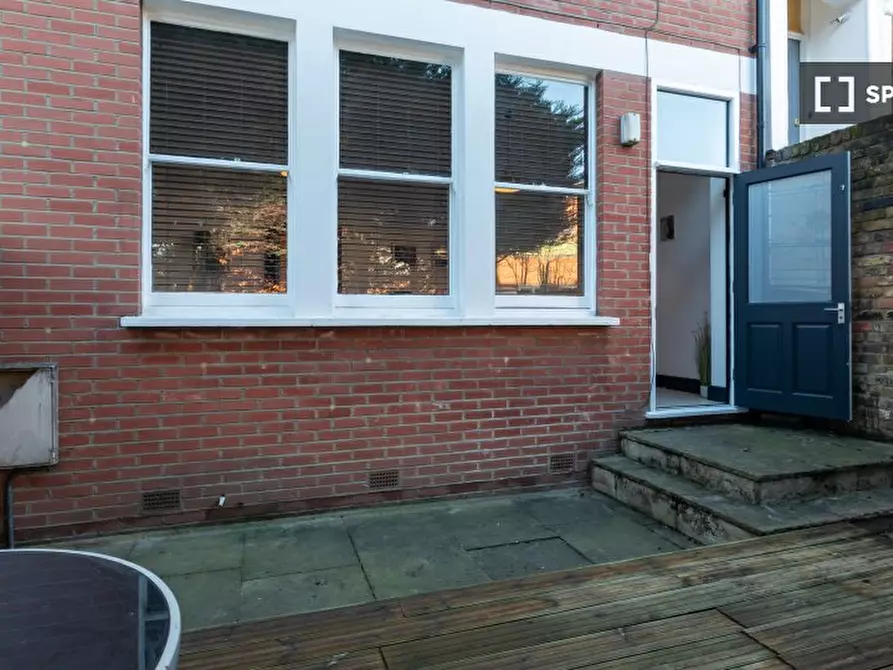Immagine 18 di Appartamento in affitto  in A Southwold Rd a Hackney