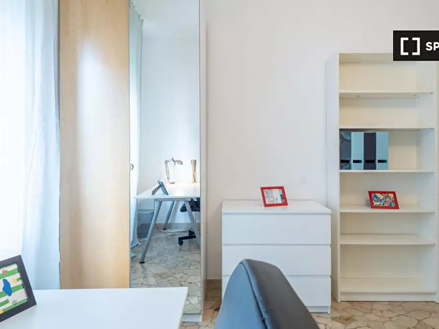 Immagine 14 di Camera condivisa in affitto  in Via Fratelli Rosselli a Milano