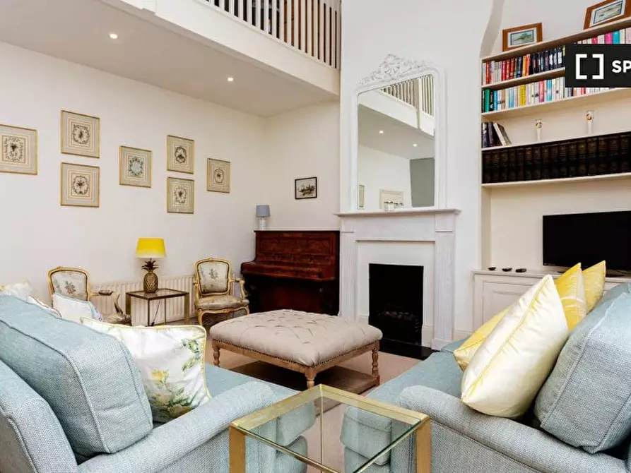 Immagine 3 di Appartamento in affitto  in Second floor flat a Hammersmith