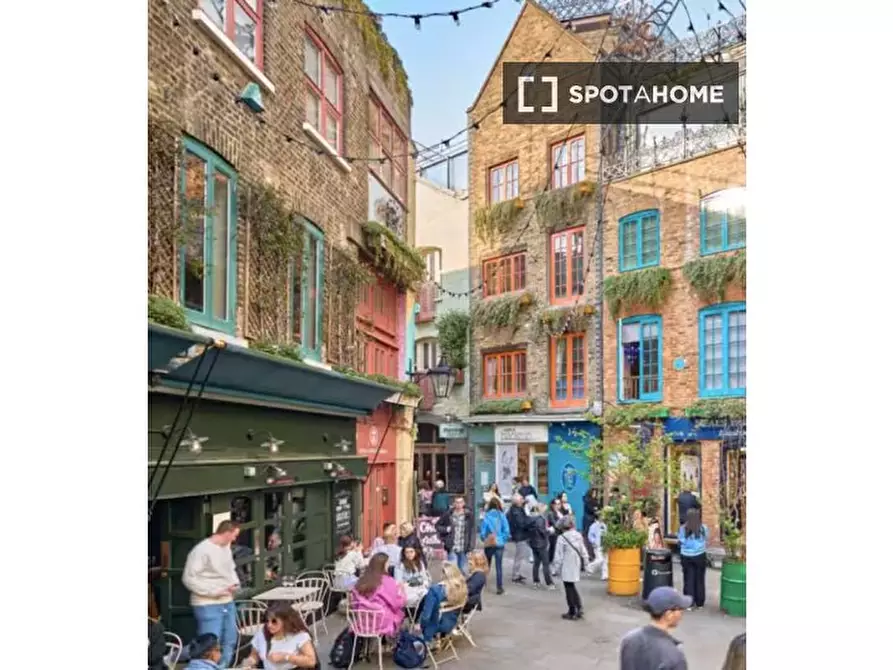 Immagine 11 di Appartamento in affitto  in a Wellington St a 