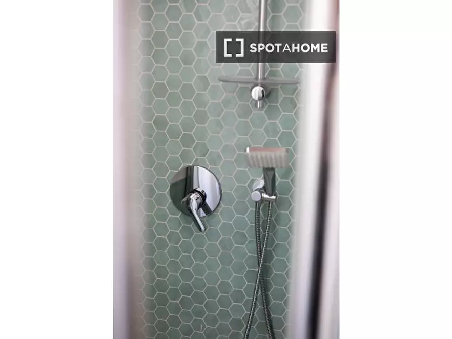 Immagine 14 di Ufficio in affitto  in Via del Moro a Roma