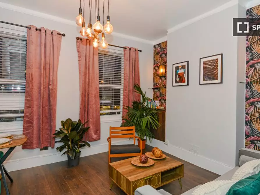 Immagine 4 di Appartamento in affitto  in A Tower Bridge Rd a Camberwell