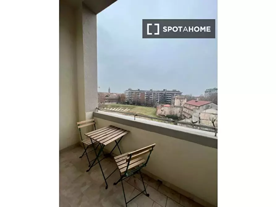 Immagine 5 di Camera condivisa in affitto  in Via Collodi a Milano