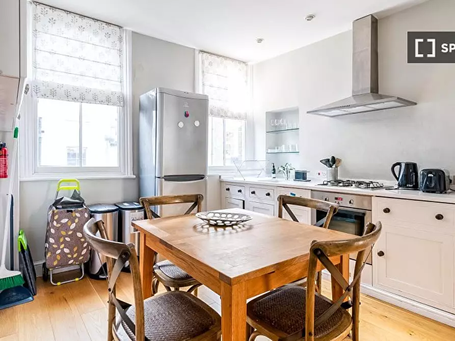 Immagine 16 di Appartamento in affitto  in Carmel Court Holland St a Kensington
