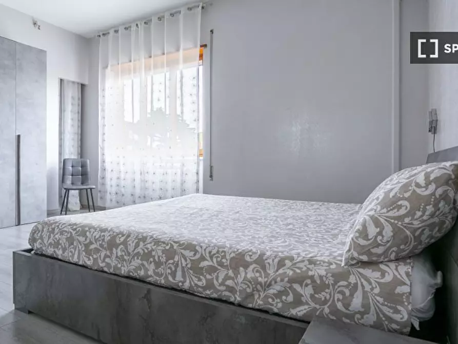 Immagine 4 di Camera condivisa in affitto  in Via Giasone a Roma