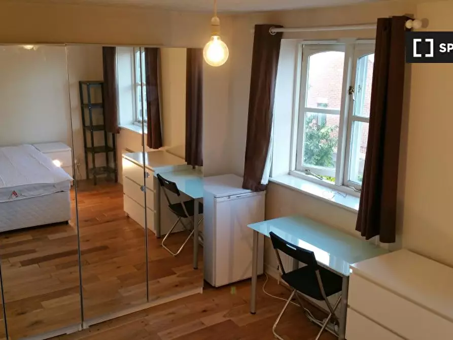 Immagine 3 di Camera condivisa in affitto  in Barnsdale Ave a Poplar