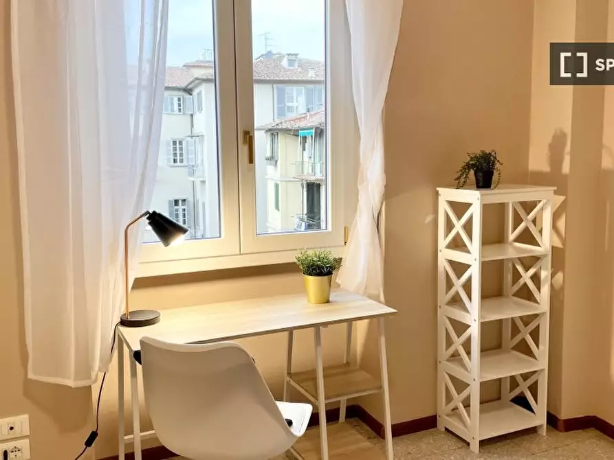 Immagine 6 di Camera condivisa in affitto  in LUNGARNO VESPUCCI a Firenze