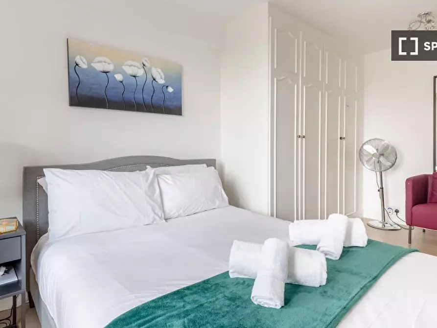 Immagine 14 di Appartamento in affitto  in Kendal St a Paddington