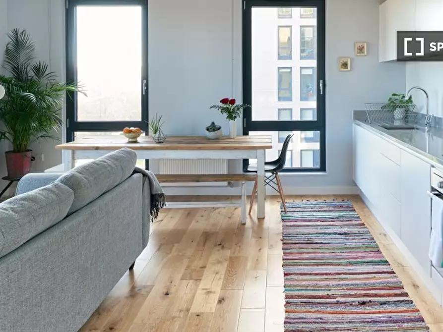 Immagine 3 di Appartamento in affitto  in Regalia Point a Poplar
