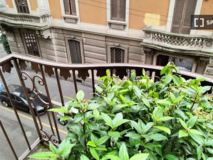 Immagine 4 di Ufficio in affitto  in Via Quadronno a Milano