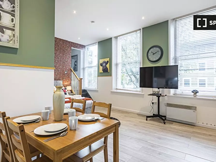 Immagine 8 di Ufficio in affitto  in Iverson Rd a Camden Town