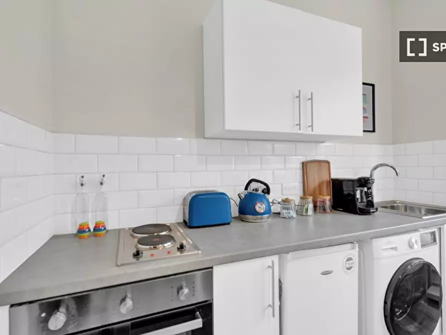 Immagine 2 di Ufficio in affitto  in flat a Tottenham