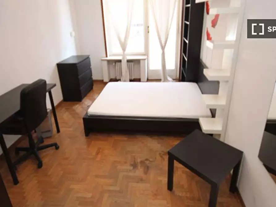 Immagine 15 di Camera condivisa in affitto  in Viale Campania a Milano