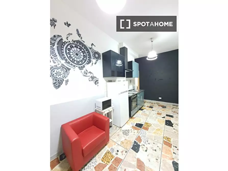 Immagine 7 di Camera condivisa in affitto  in Via Bartolomeo Perestrello a Roma