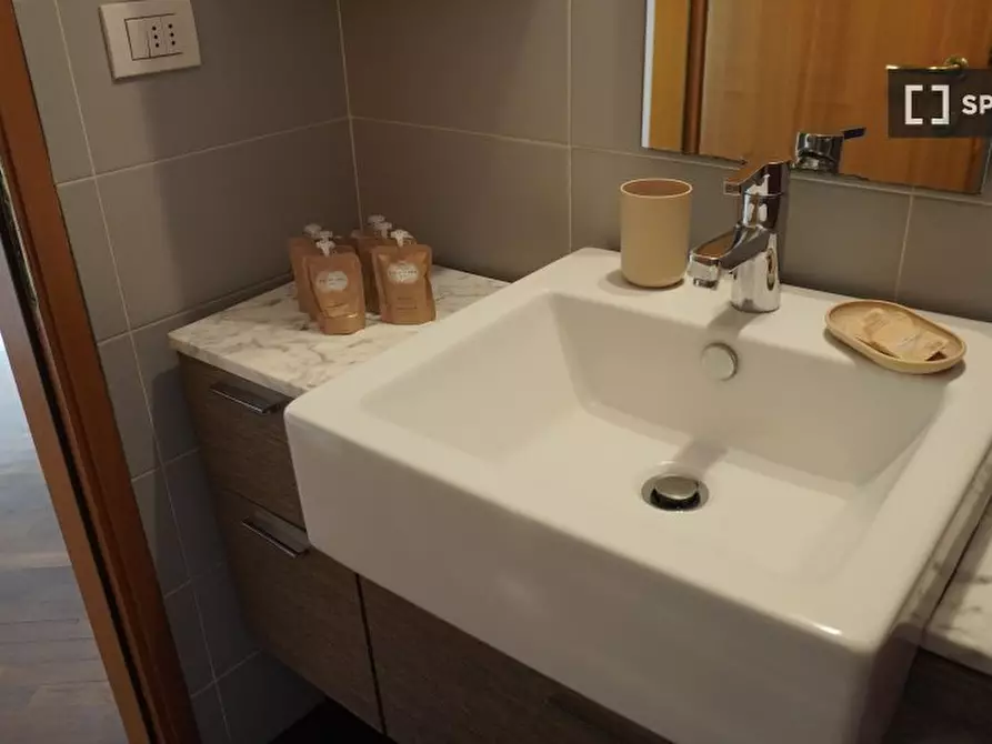 Immagine 3 di Appartamento in affitto  in Via Tavazzano a Milano